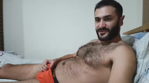 Snapshot of arabhairy90 chatting on 02-02-25, 05:15 hairycub online show from 02-02-25, 05:15