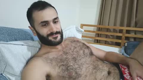 Snapshot of arabhairy90 chatting on 02-17-25, 05:21 hairycub online show from 02-17-25, 05:21