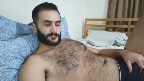 Snapshot of arabhairy90 chatting on 02-19-25, 03:27 hairycub online show from 02-19-25, 03:27