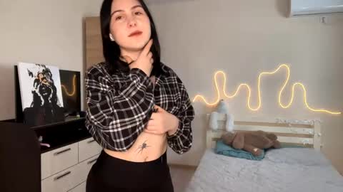 Emi online show from 03-28-26, 01:54