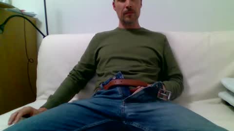 aragon9999 online show from 11-12-25, 04:51