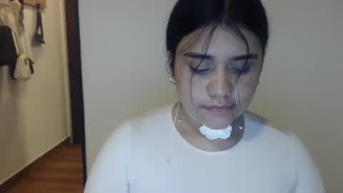 Aralyn  online show from 10-19-25, 08:15