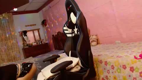 Snapshot of aranza_sexy chatting on 10-31-25, 10:16 Aranza online show from 10-31-25, 10:16