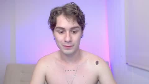 Snapshot of archiekingss chatting on 06-01-26, 10:00 Archie online show from 06-01-26, 10:00