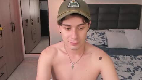 Snapshot of archiekingss chatting on 06-18-26, 08:46 Archie online show from 06-18-26, 08:46