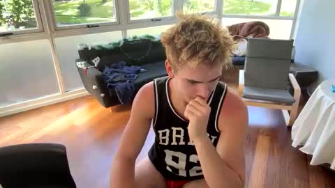 Snapshot of archievirt chatting on 12-18-25, 12:44 Archie online show from 12-18-25, 12:44