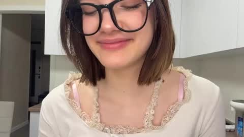 Caroline online show from 04-11-26, 02:10