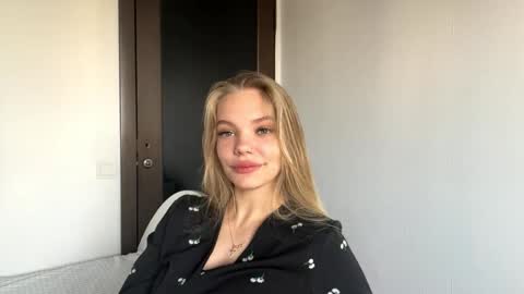 Snapshot of argeliaboivin chatting on 11-09-25, 05:39 Amelia online show from 11-09-25, 05:39