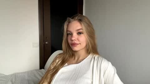 Snapshot of argeliaboivin chatting on 11-14-25, 05:39 Amelia online show from 11-14-25, 05:39