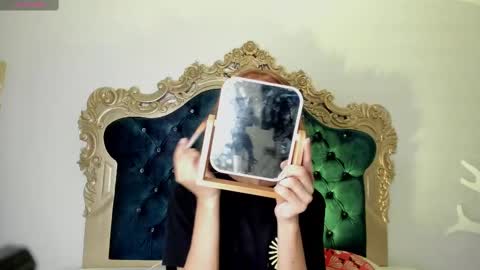 Ari  online show from 11-17-25, 04:07