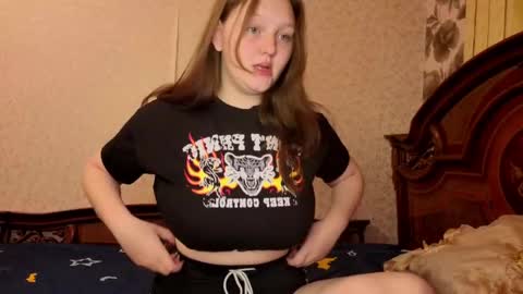 Aria online show from 04-22-26, 07:59