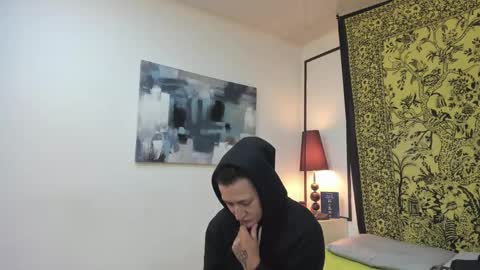 aria y orien  online show from 11-27-25, 11:01