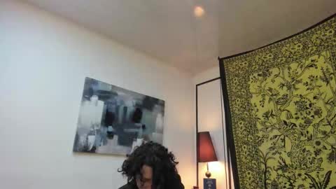 aria y orien  online show from 12-19-25, 11:06