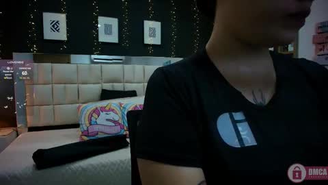 Snapshot of aria_bloomer chatting on 05-11-26, 12:11 Ari online show from 05-11-26, 12:11