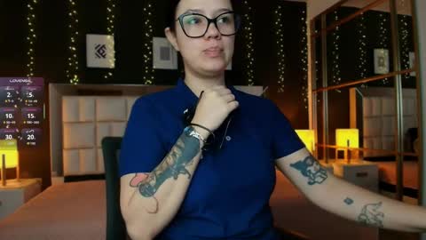 Snapshot of aria_bloomer chatting on 05-23-26, 11:36 Ari online show from 05-23-26, 11:36