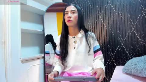 Snapshot of aria_millers_ chatting on 09-24-25, 11:46 Aria Millers online show from 09-24-25, 11:46