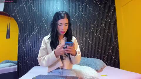 Snapshot of aria_millers_ chatting on 10-16-25, 11:33 Aria Millers online show from 10-16-25, 11:33