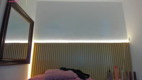 Snapshot of aria_millers_ chatting on 02-02-26, 11:09 Aria Millers online show from 02-02-26, 11:09