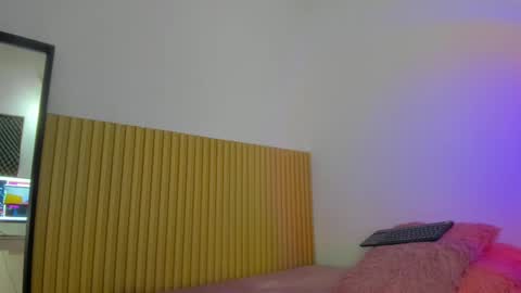 Snapshot of aria_millers_ chatting on 02-09-26, 11:14 Aria Millers online show from 02-09-26, 11:14