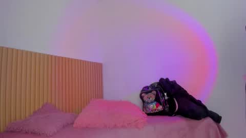 Snapshot of aria_millers_ chatting on 02-20-26, 11:22 Aria Millers online show from 02-20-26, 11:22