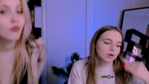 Luna online show from 09-26-25, 07:18