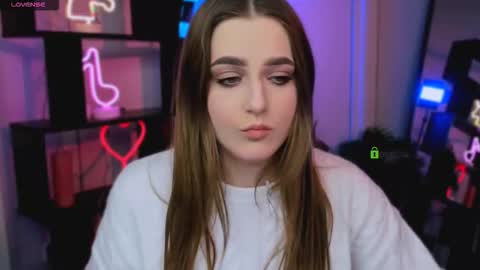 Luna online show from 11-25-25, 07:03