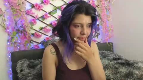 Snapshot of aria_silk chatting on 06-15-26, 01:41 aria_silk online show from 06-15-26, 01:41
