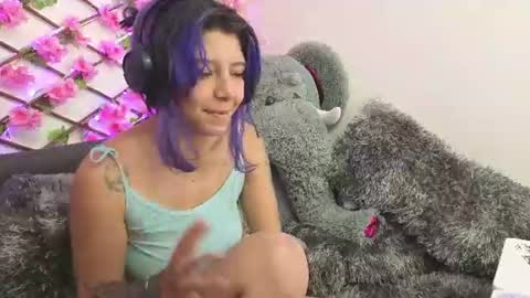 Snapshot of aria_silk chatting on 07-14-26, 06:24 aria_silk online show from 07-14-26, 06:24