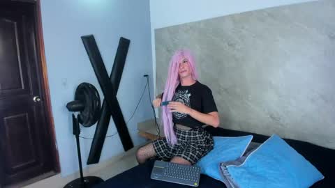 aria_skyee online show from 04-24-26, 01:02