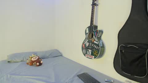 Aria and Orien online show from 04-28-26, 05:51