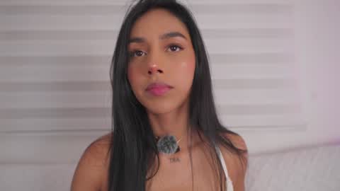 Snapshot of ariadna5 chatting on 10-22-25, 03:40 ARIADNA online show from 10-22-25, 03:40