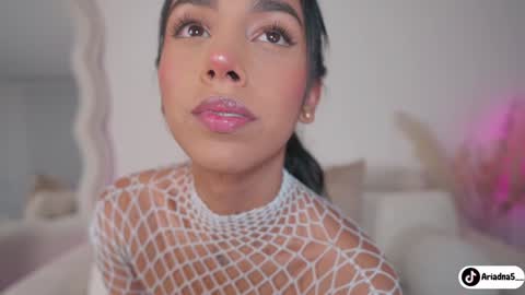 Snapshot of ariadna5 chatting on 11-10-25, 08:35 ARIADNA online show from 11-10-25, 08:35