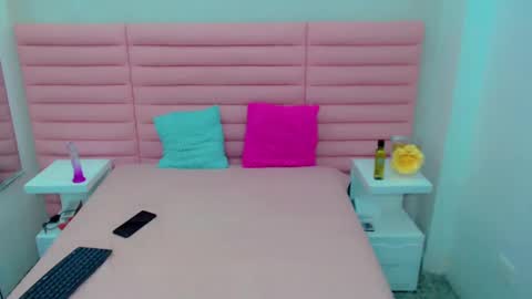 Snapshot of ariadna_princes chatting on 02-05-25, 03:23 ARIADNA online show from 02-05-25, 03:23