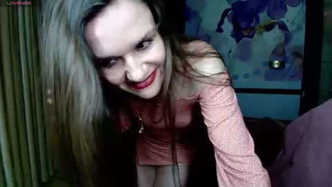 Snapshot of ariagrays chatting on 06-21-26, 12:57 AriaGray online show from 06-21-26, 12:57