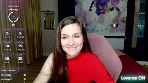Snapshot of ariagrays chatting on 07-16-26, 09:43 AriaGray online show from 07-16-26, 09:43