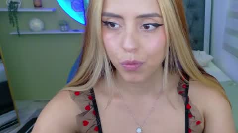 ariah_cute online show from 06-17-26, 07:59