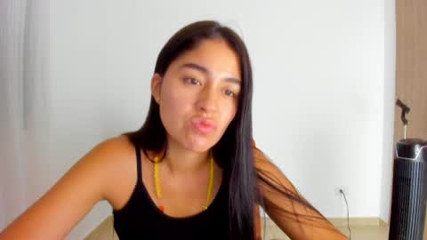 Snapshot of ariamontgomeryyy chatting on 06-15-26, 12:02 Aria Montgomery online show from 06-15-26, 12:02