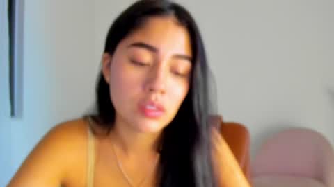 Snapshot of ariamontgomeryyy chatting on 06-17-26, 06:05 Aria Montgomery online show from 06-17-26, 06:05