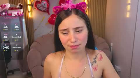 Snapshot of ariana18_b chatting on 02-16-26, 02:13 ariana18_b online show from 02-16-26, 02:13