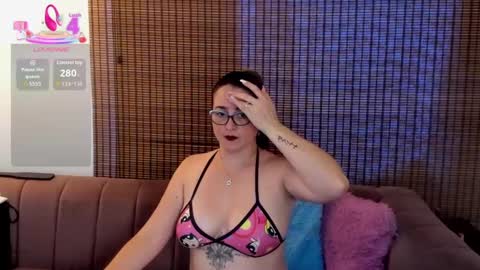 Snapshot of ariana_cross_ chatting on 09-25-25, 12:20 Ariana Cruz online show from 09-25-25, 12:20