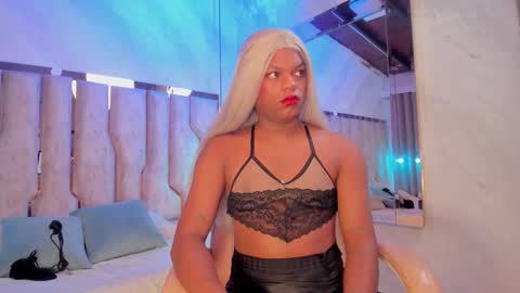 Snapshot of ariana_grande233 chatting on 02-25-26, 11:31 ariana_grande233 online show from 02-25-26, 11:31