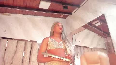 ariana_grande233 online show from 05-30-26, 11:40
