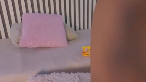 Snapshot of ariana_klart chatting on 06-26-26, 11:47 Ariana online show from 06-26-26, 11:47