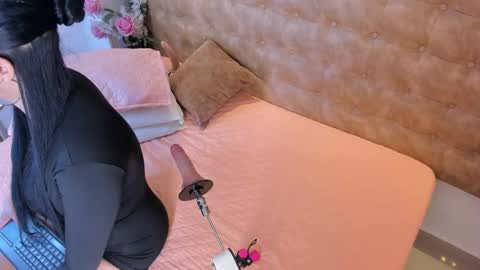  ARIANA MORELLY online show from 04-15-26, 11:39