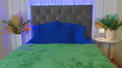 Snapshot of ariana_petite chatting on 02-18-26, 11:55 Ariana online show from 02-18-26, 11:55