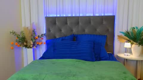 Snapshot of ariana_petite chatting on 02-26-26, 11:59 Ariana online show from 02-26-26, 11:59