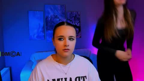 Snapshot of ariana_ross7 chatting on 09-24-25, 03:48 ariana_ross7 online show from 09-24-25, 03:48