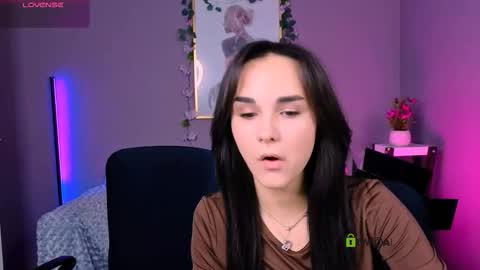 Snapshot of ariana_ross7 chatting on 10-20-25, 07:14 ariana_ross7 online show from 10-20-25, 07:14