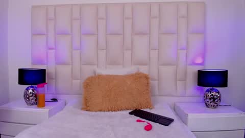 Snapshot of ariana_rouse_ chatting on 02-10-25, 07:38 ariana online show from 02-10-25, 07:38