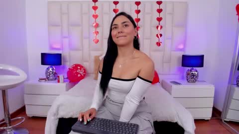 Snapshot of ariana_rouse_ chatting on 02-15-25, 06:33 ariana online show from 02-15-25, 06:33